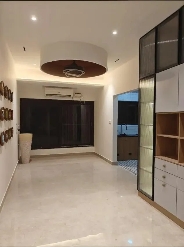 Curved display and entry detail completed by Trifold, Chennai