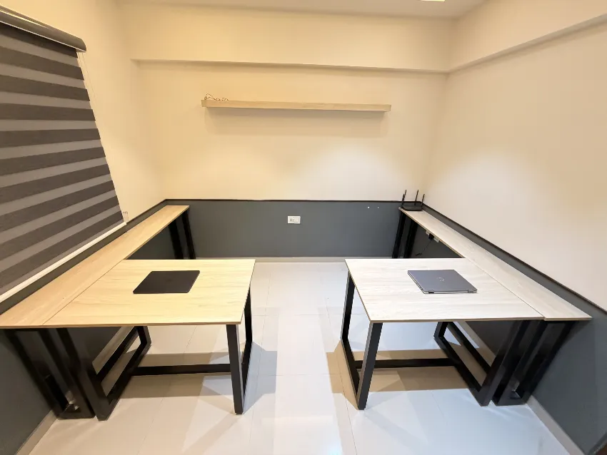 Compact office and meeting area completed by Trifold, Chennai